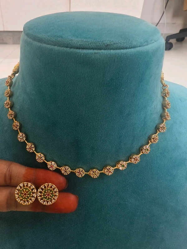 Cute Neckset With Studs - multi