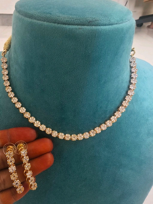 White Stones Neck Set
