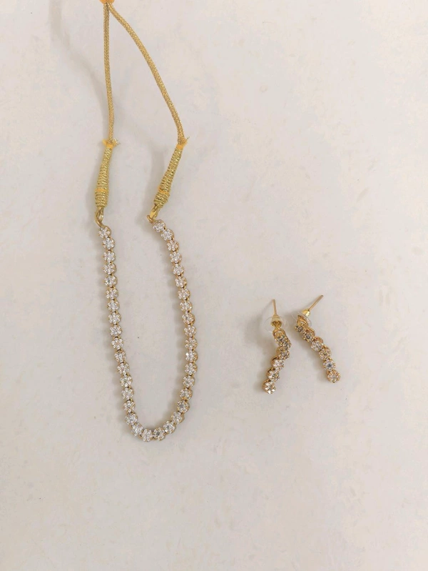 White Stones Neck Set