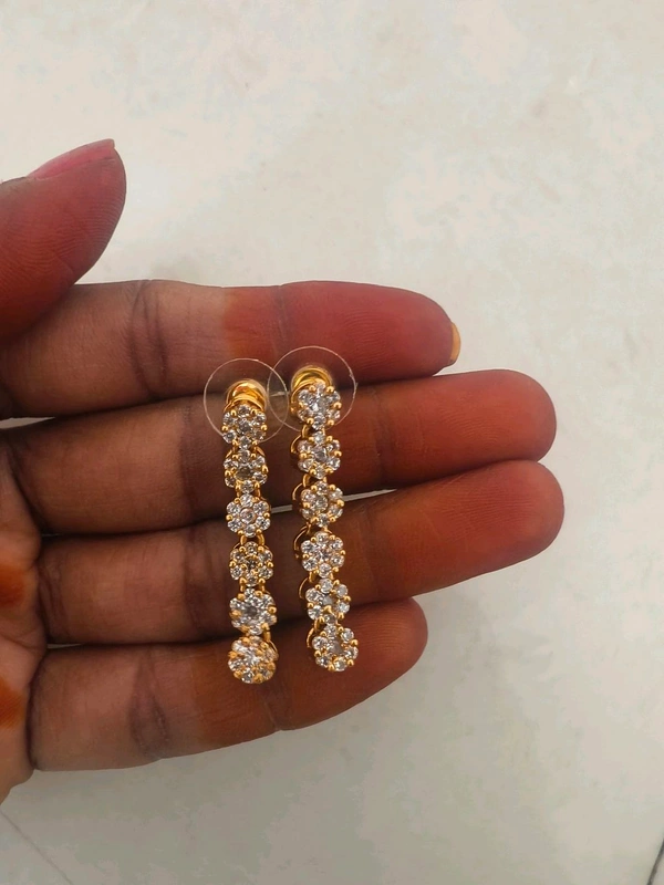 White Stones Neck Set