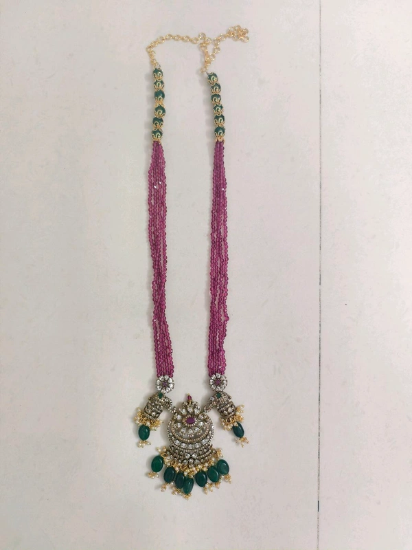 Beads Mala With Victorian Pendant 