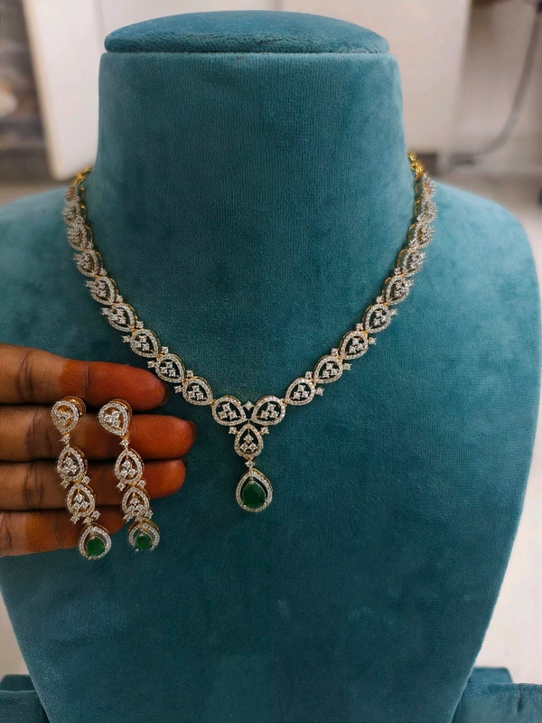 Diamond Copy Neckset