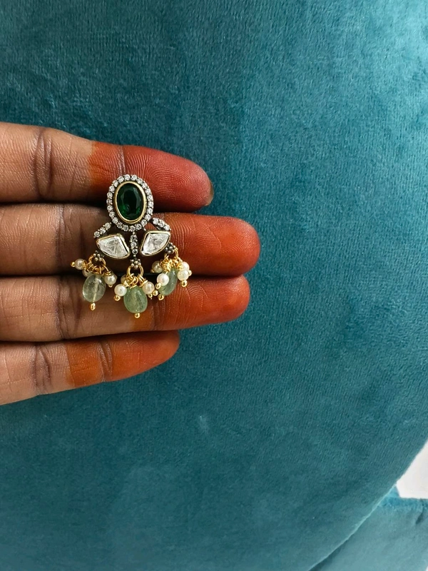 Victorian With Mossanites Neckset - Green