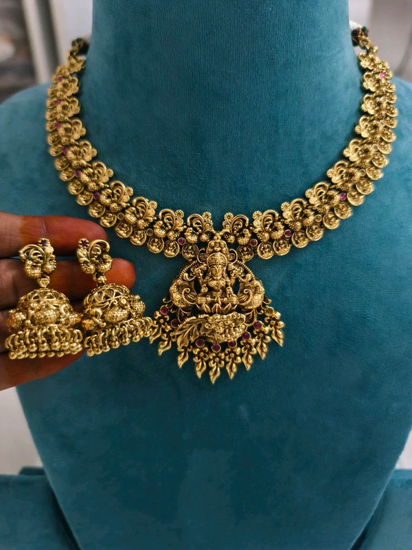 Nakshi Neck Set With Laxmi Pendant 