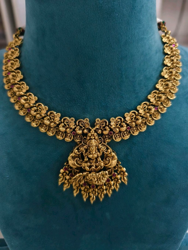Nakshi Neck Set With Laxmi Pendant 