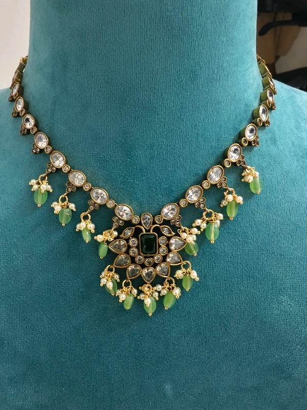Victorian Neckset - Green