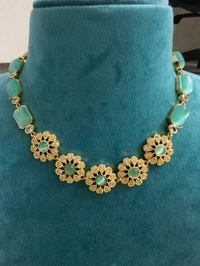 Stylish Choker - Snowy Mint
