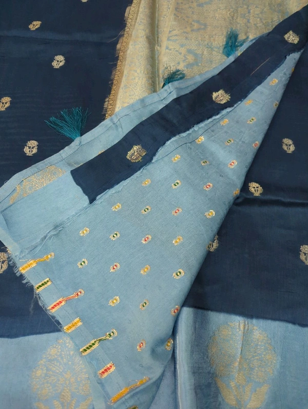 Premium Dola With Mushru Boardes  - blue