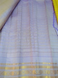 Pure Handloom Gadwal Pattu  - Gold