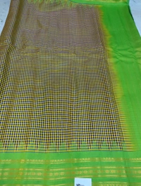 Pure Handloom Gadwal Pattu  - Green
