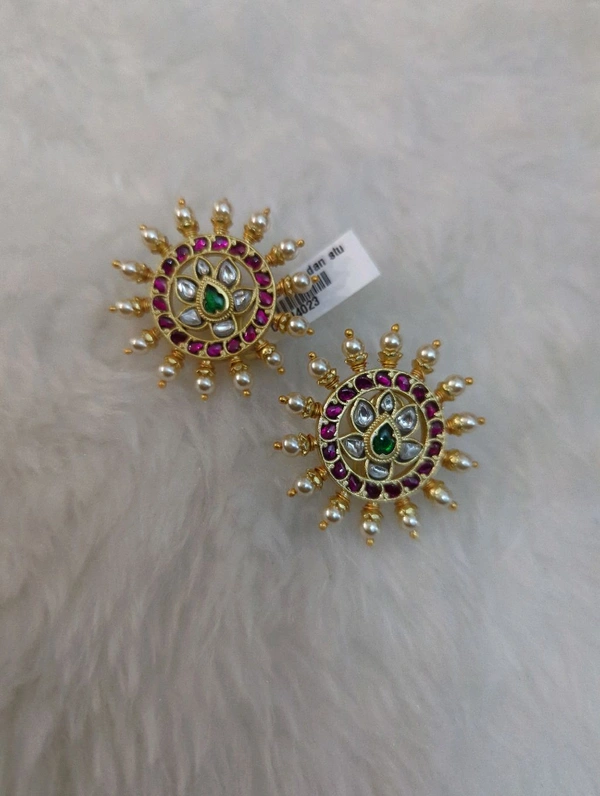 Vintage Stud's Jadua Kundan  - Vz