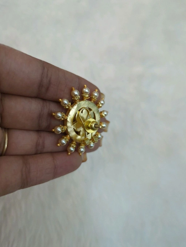 Vintage Stud's Jadua Kundan  - Vz