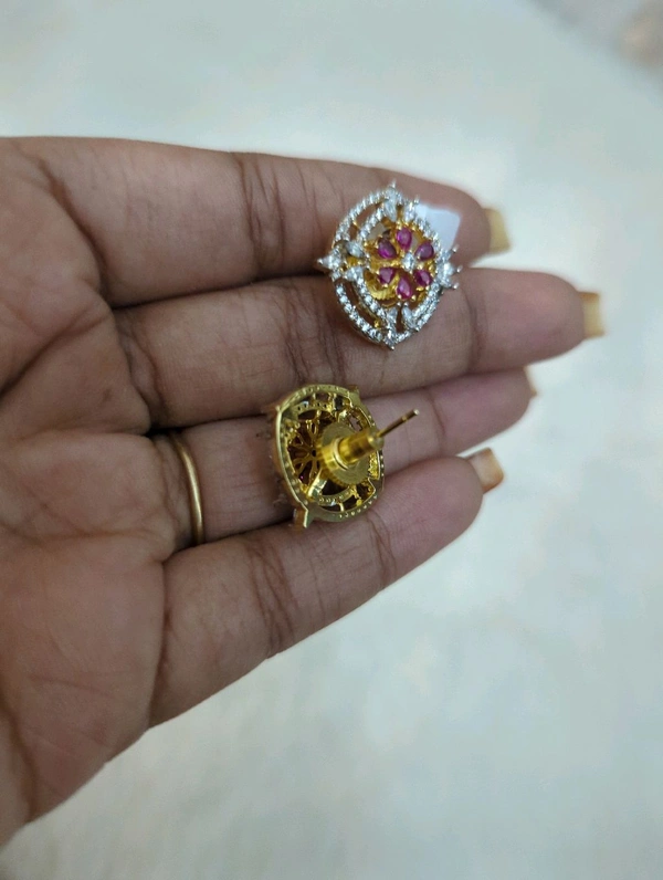 Diamond Copy Stud's  - Vz, Red