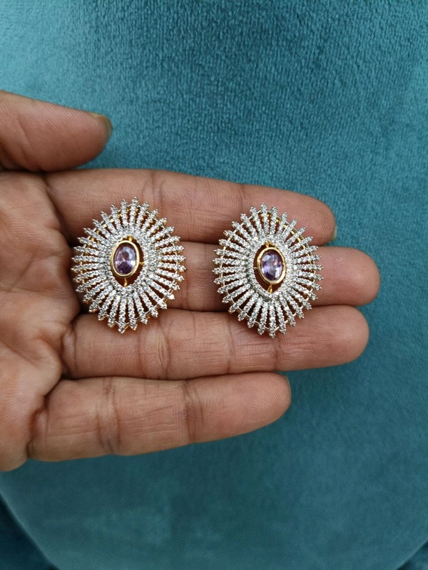 Designer Eye Shape Stud's  - Vz, voliyet