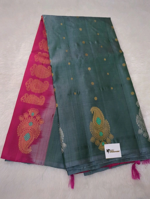 Pure Handloom Designer Gadwal Pattu  - green