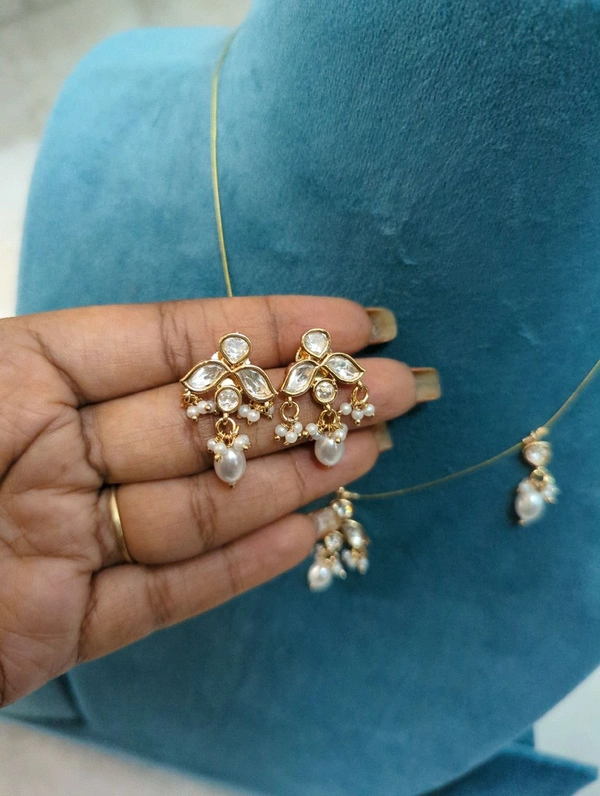 Invisible Chain With Kundan - Vz