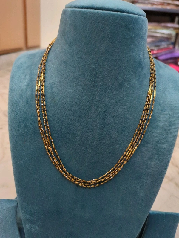 Black Diamonds With Gold Pipes 4 Lines  - 1 week dishpatch time, 20 inches, HD