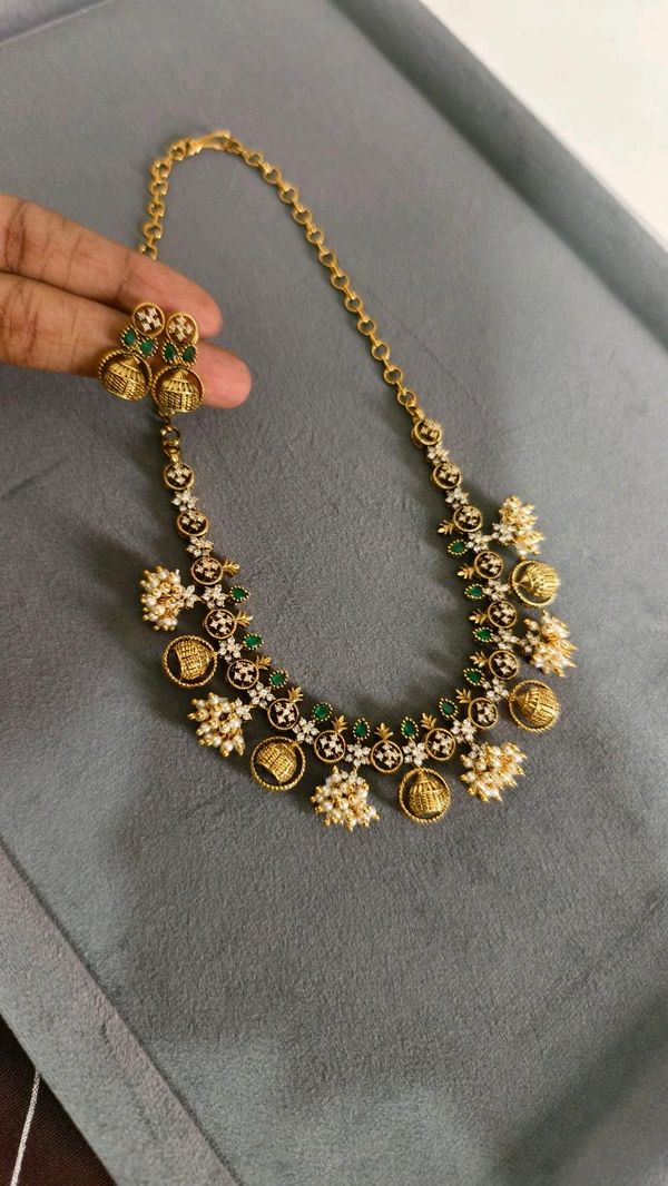 Designer Neck Set Without God Motive - Green