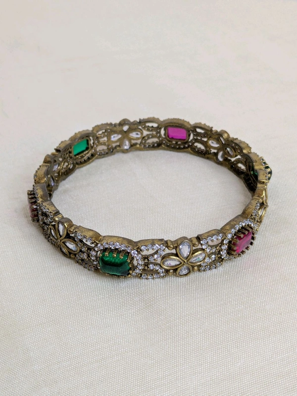 Victorian Single Bangle  - Vx