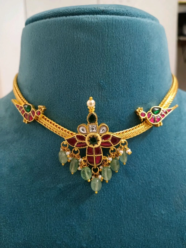 Jadau Kundan Naan Model - Red