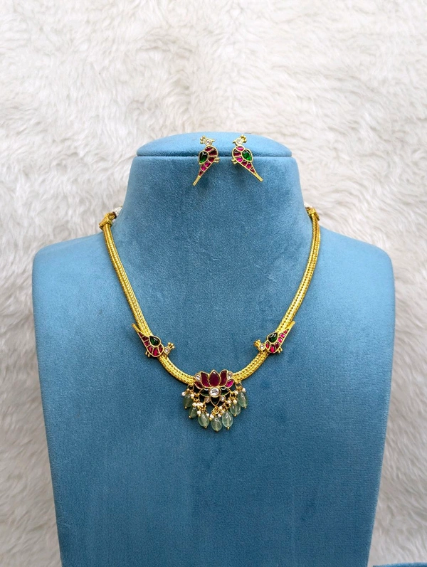 Jadua Kundan With Naan Patti Chain - Vz