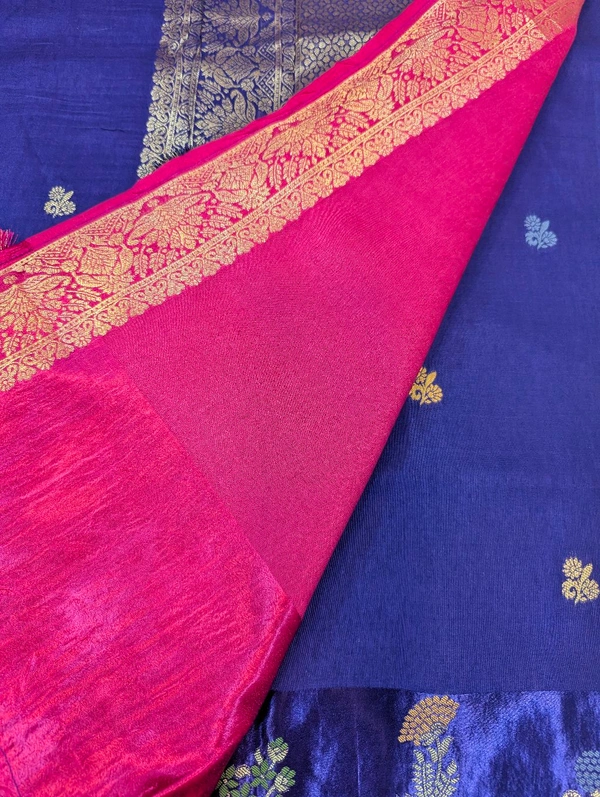 Pure Dola With Mushru Border  - Pigment Indigo