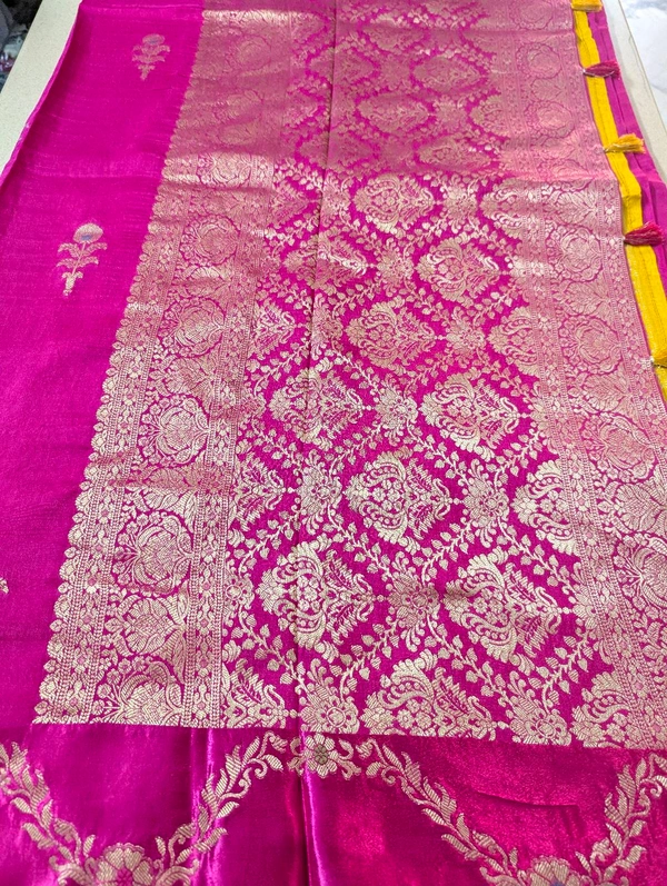 Pure Dola With Mushru Border  - pink