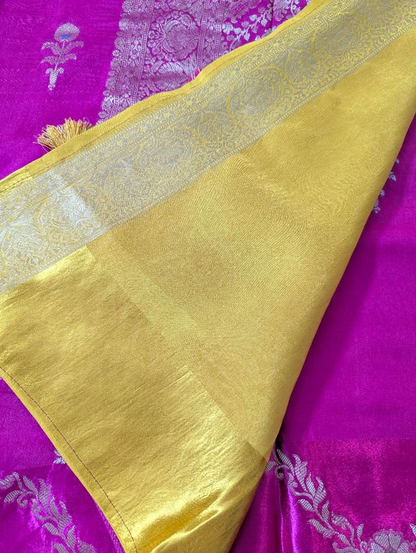 Pure Dola With Mushru Border  - pink