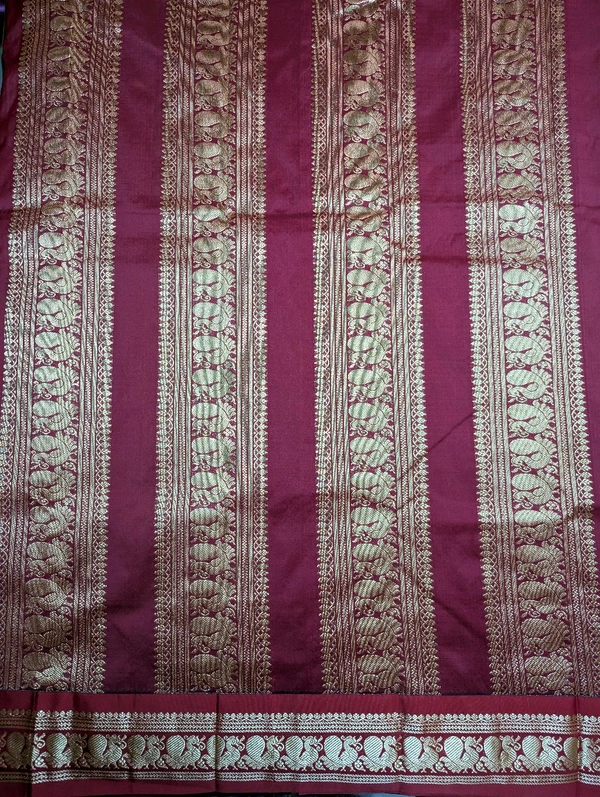 Soft Gadwal Pattu - Green