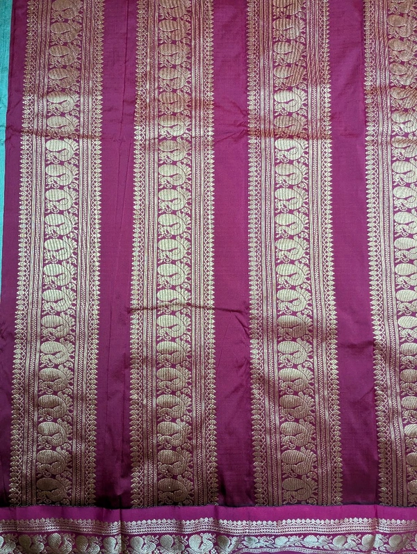 Soft Gadwal Pattu - Moss Green