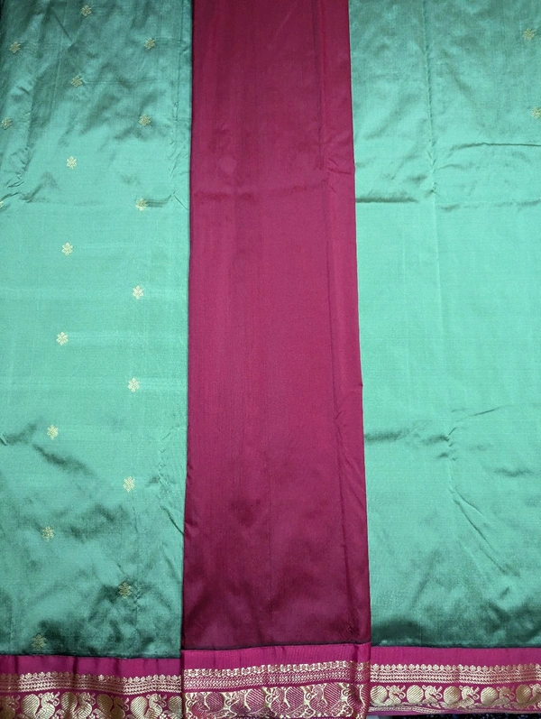 Soft Gadwal Pattu - Moss Green