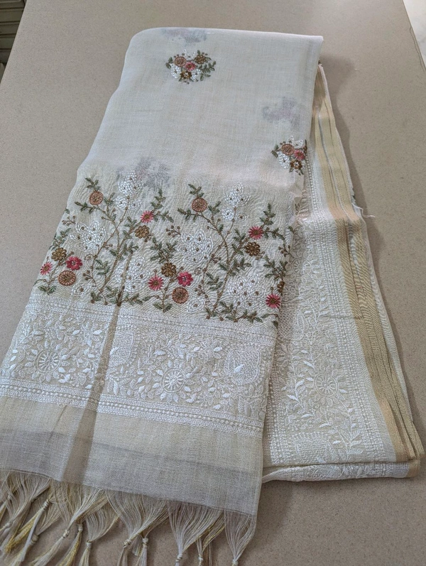 Designer Lenin With Embroidery  - Baja White 1, VZ