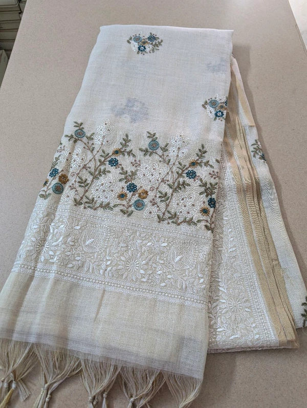 Designer Lenin With Embroidery  - Baja White 2, VZ