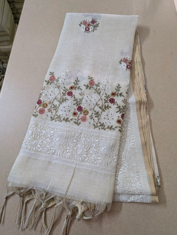 Designer Lenin With Embroidery  - Baja White 3, VZ