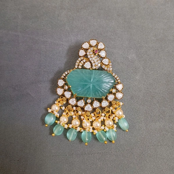 Victorian Pendant With Earrings  - show mint, HD