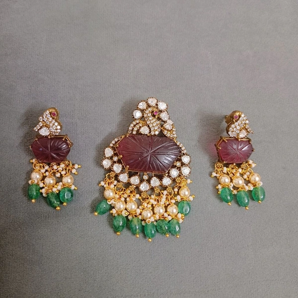 Victorian Pendant With Earrings  - maroon, HD