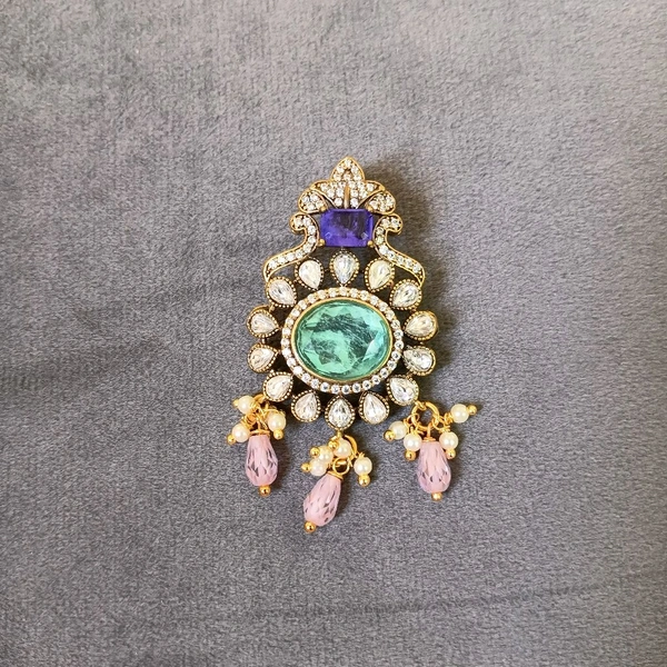 Victorian Pendant  - show mint