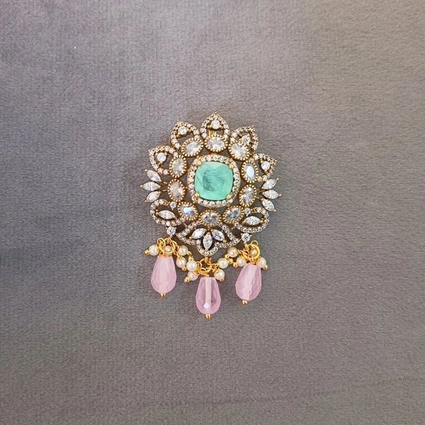 Victorian Pendant  - show mint