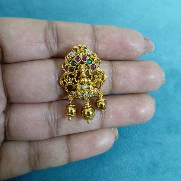 Pendant With Earrings 