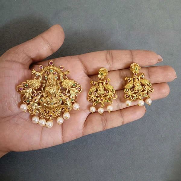 Nakshi Pendant With Earrings 