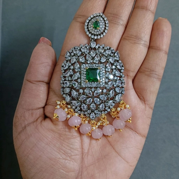 Victorian Pendant With Earrings Black Finishing 