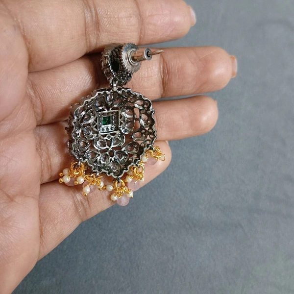 Victorian Pendant With Earrings Black Finishing 