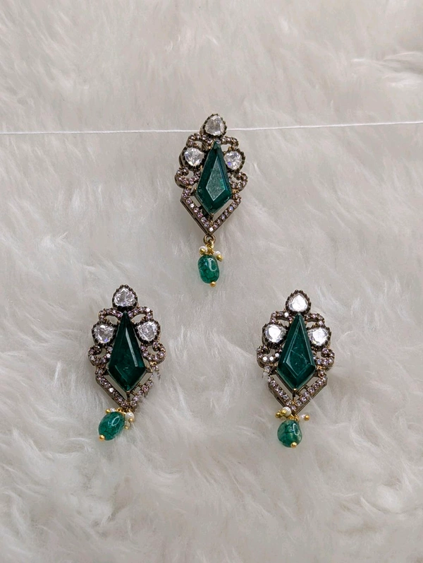 Real Mossonite Pendent Set  - Vz, green