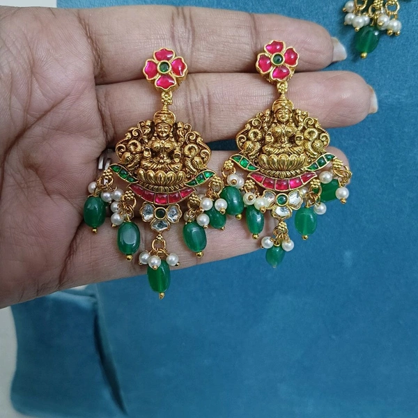 Jadua Kundan Choker With Real Beads