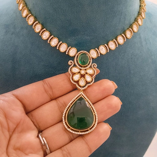 Victorian Set With Mossanites - HD