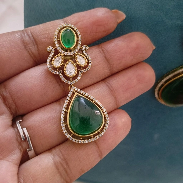 Victorian Set With Mossanites - HD