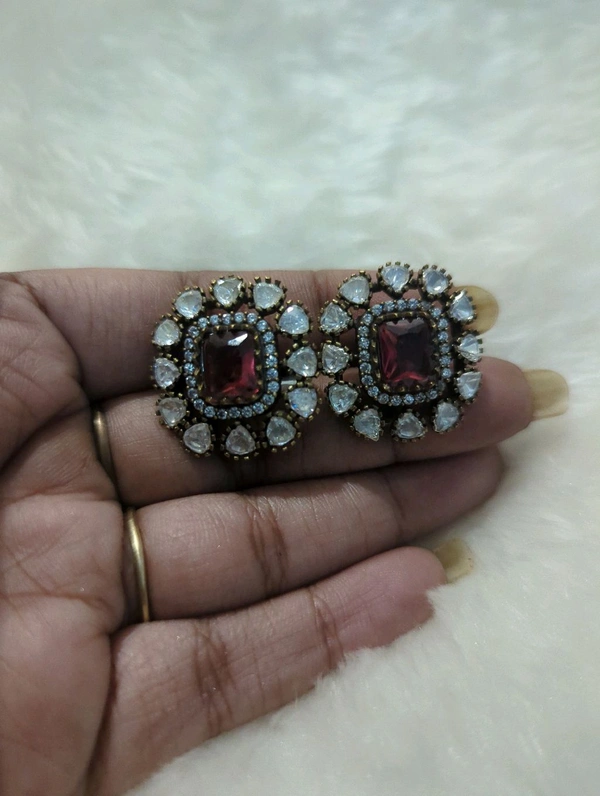 ear rings - Red