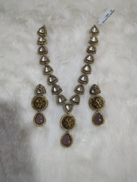 victorian neckpiece
