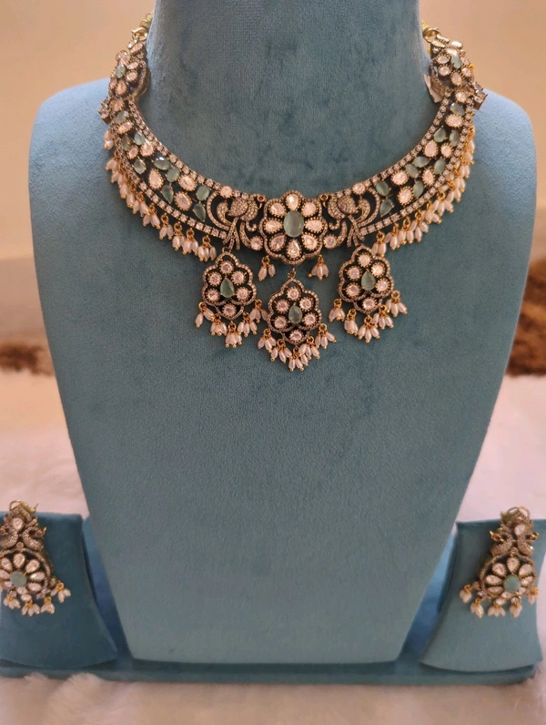 NECK SET WITH EAR RING - Jungle Mist