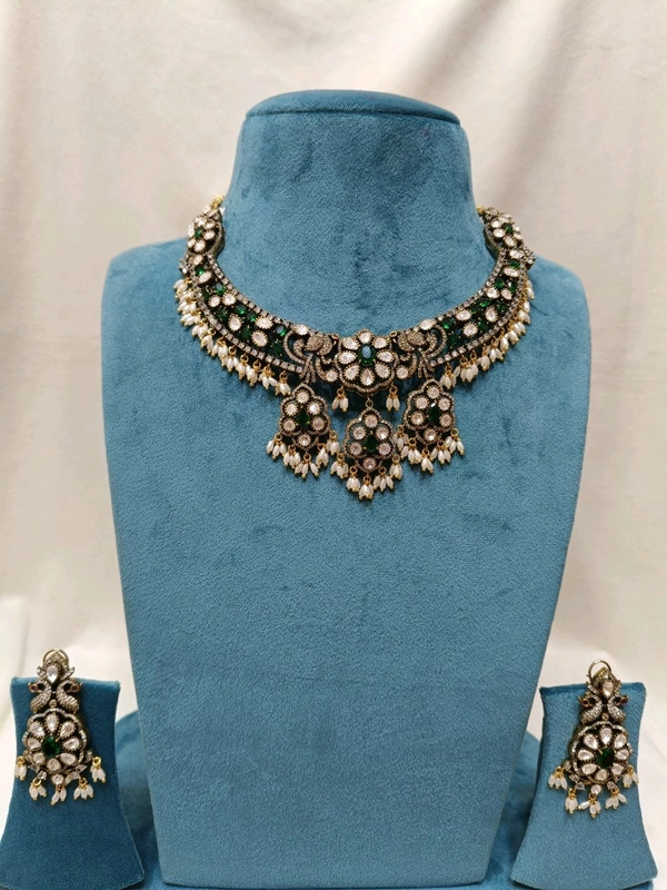 real mossonite - green